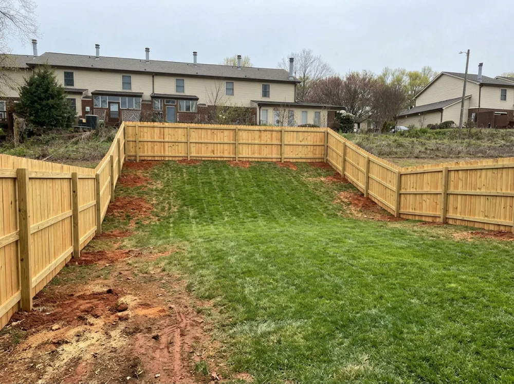 Wood privacy fence repaired by local iFIXX crew in South Charlotte